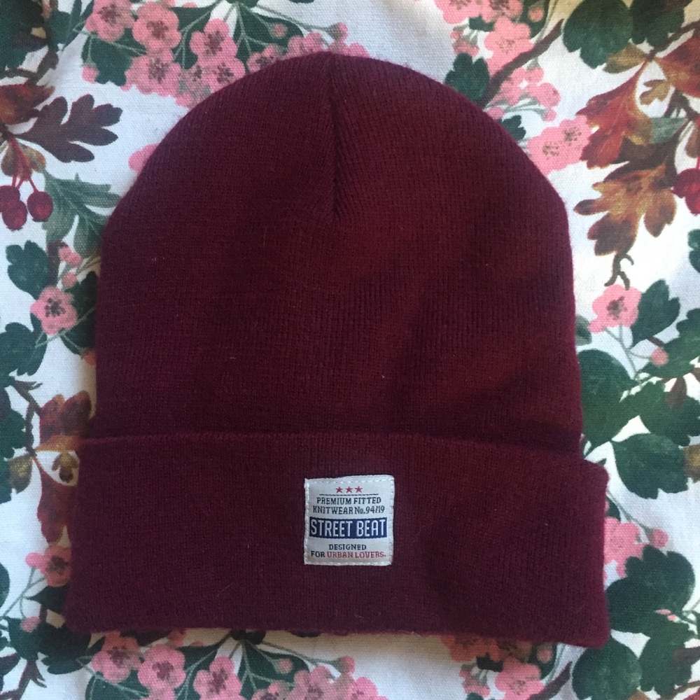 Street Beat Beanie (maroon